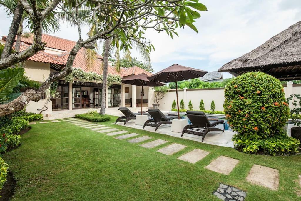 9-br Top Luxury Beachfront Pool Bali Villa Seminyak (Bali)