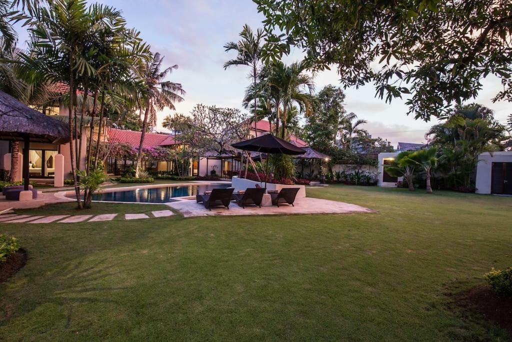 9-br Top Luxury Beachfront Pool Bali Seminyak (Bali)